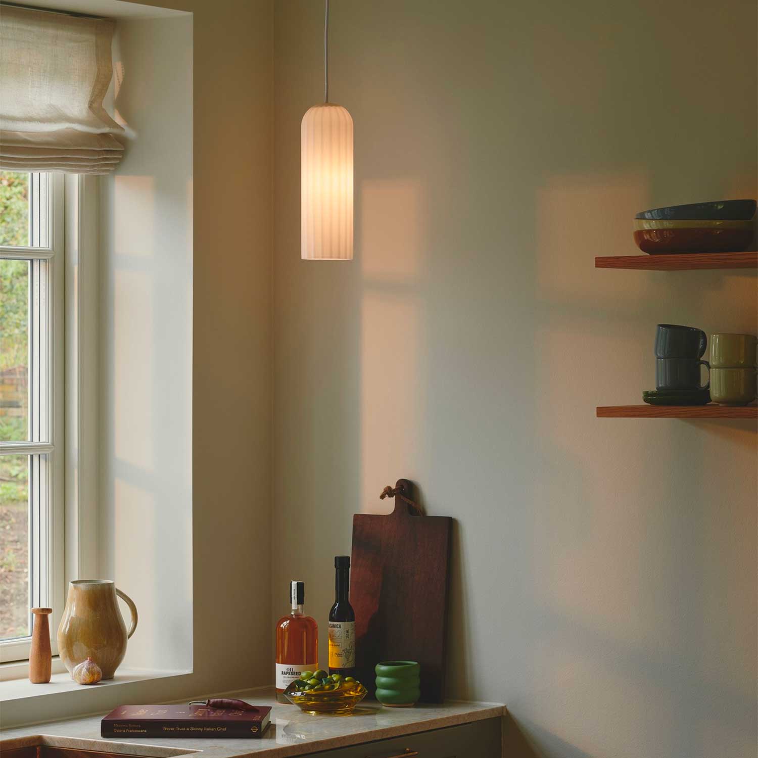 Miella - Suspension en verre élégante pour cuisine moderne