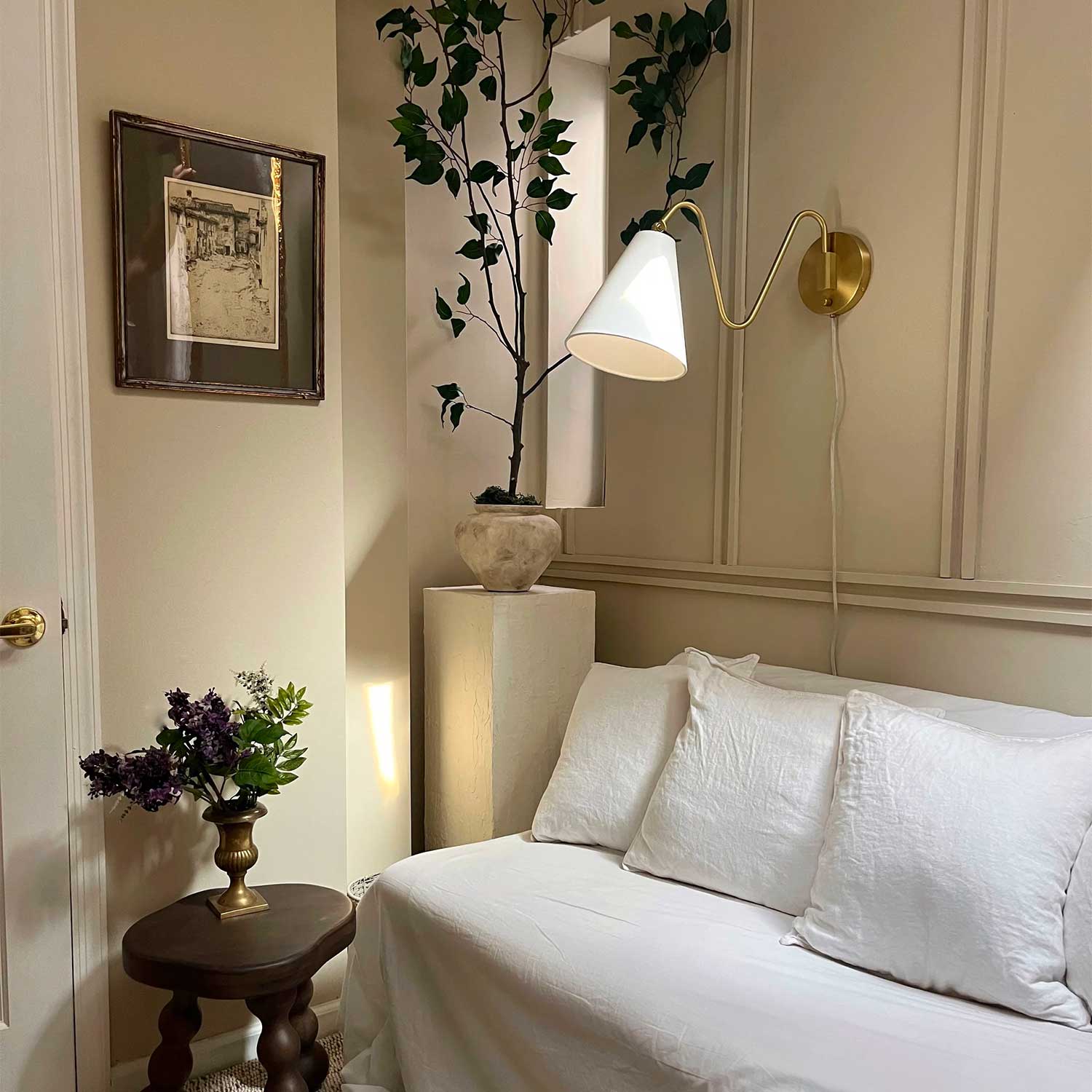 Onda - Art deco adjustable wall sconce for bedroom with switch