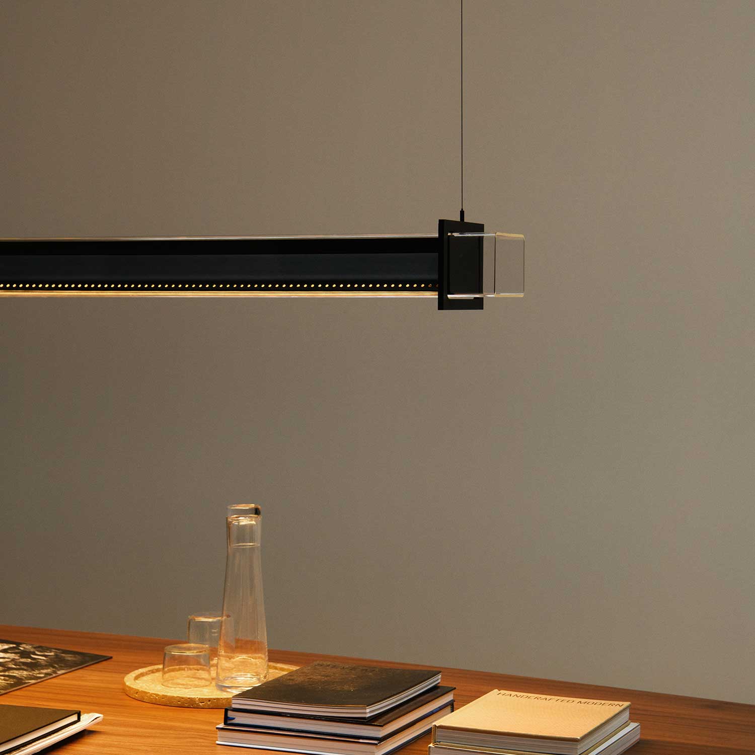 QUADRATUBE P2 - Lustre LED tube design carré industriel