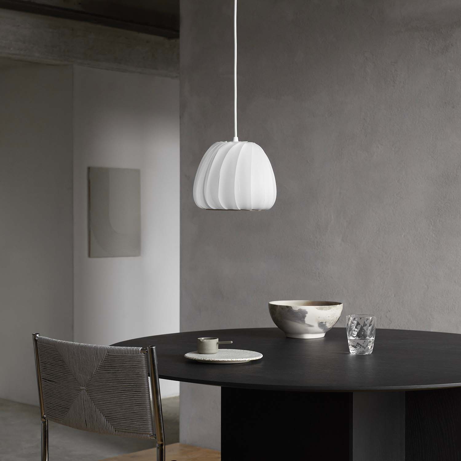 TR12 - Modern Twisted Slat Pendant Light