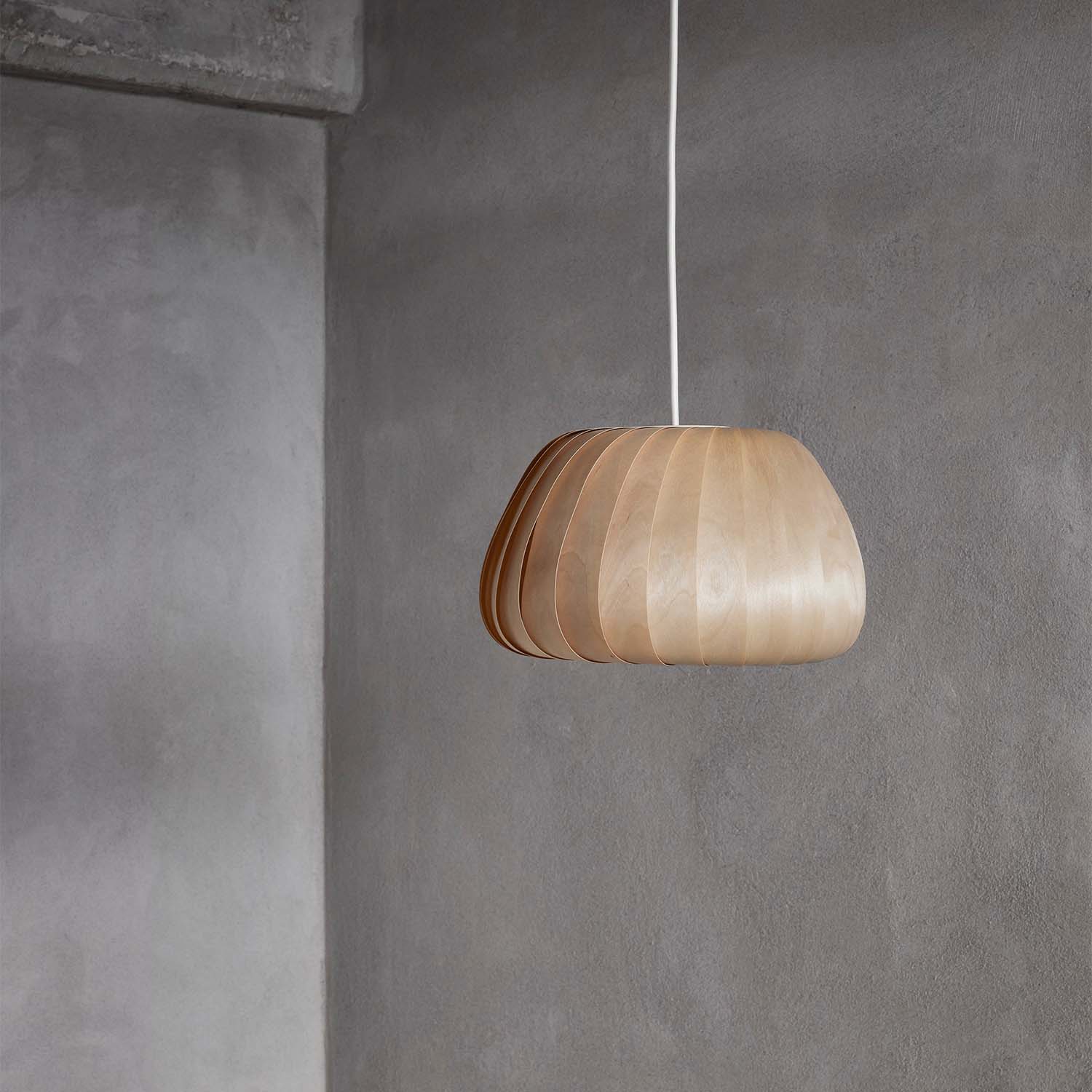 TR19 - Modern twisted slat round pendant light