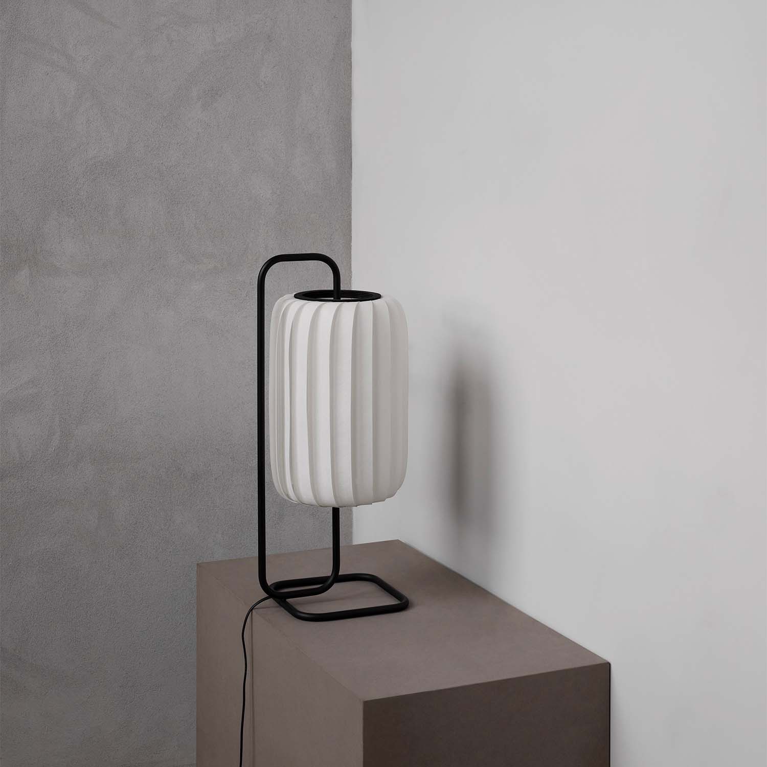 TR37 - Cylindrical bedside lamp made from designer paper blades