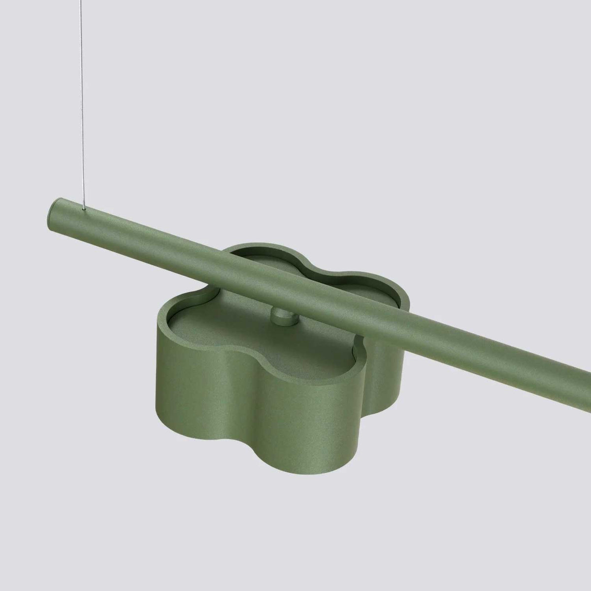 Tulipe - Suspension linéaire à quatre lumières en aluminium mat aux formes ondulées