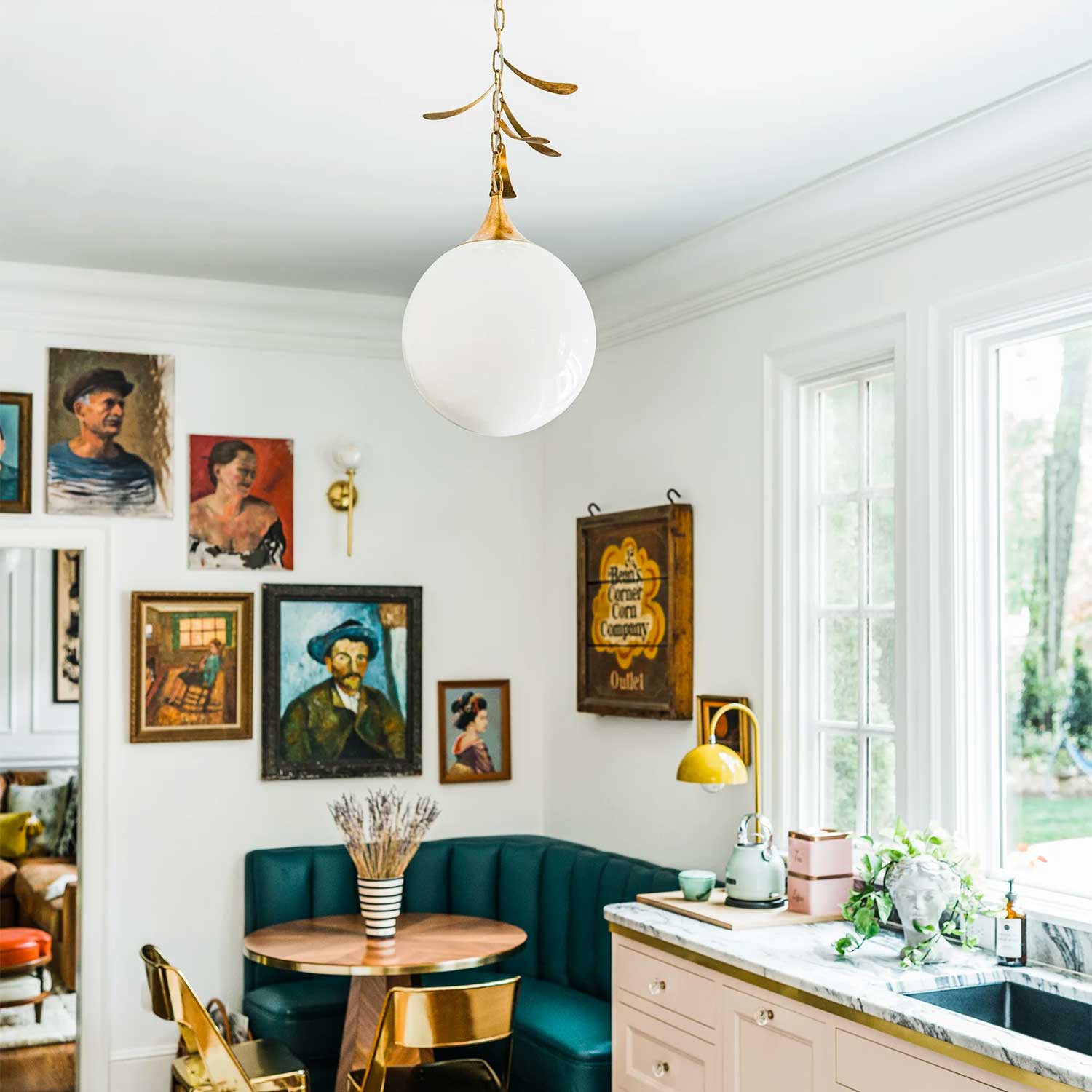 Victoria - White glass globe chandelier for Haussmann-style interior