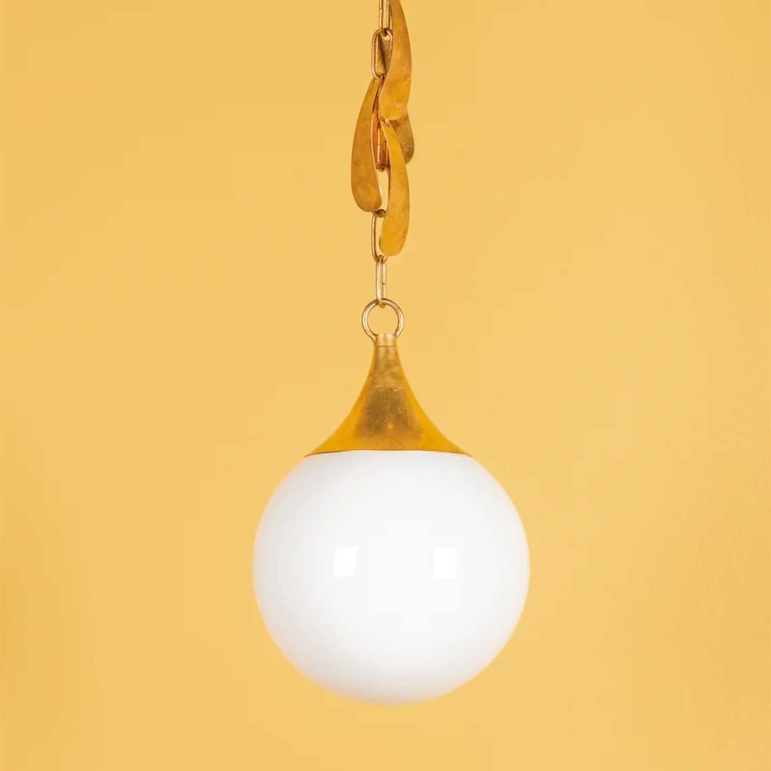 Victoria - White glass globe chandelier for Haussmann-style interior