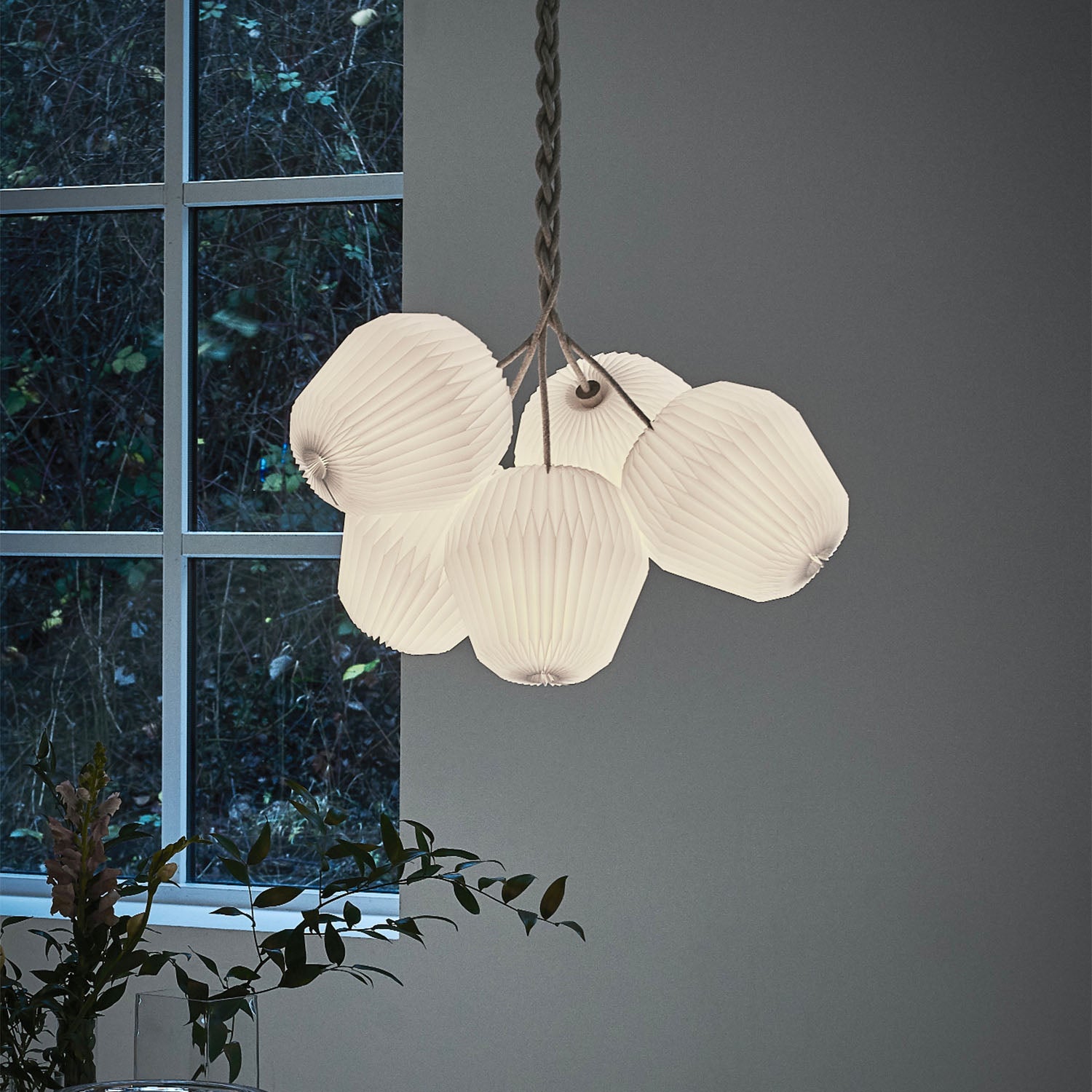 LE KLINT BOUQUET 5 cluster chandelier in white folded paper design