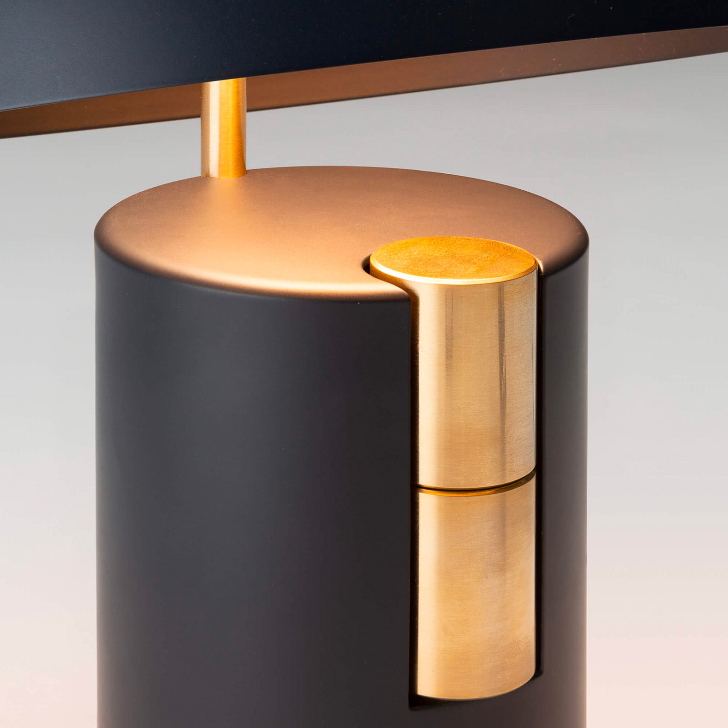 ALTO - Dimmable connected speaker lamp