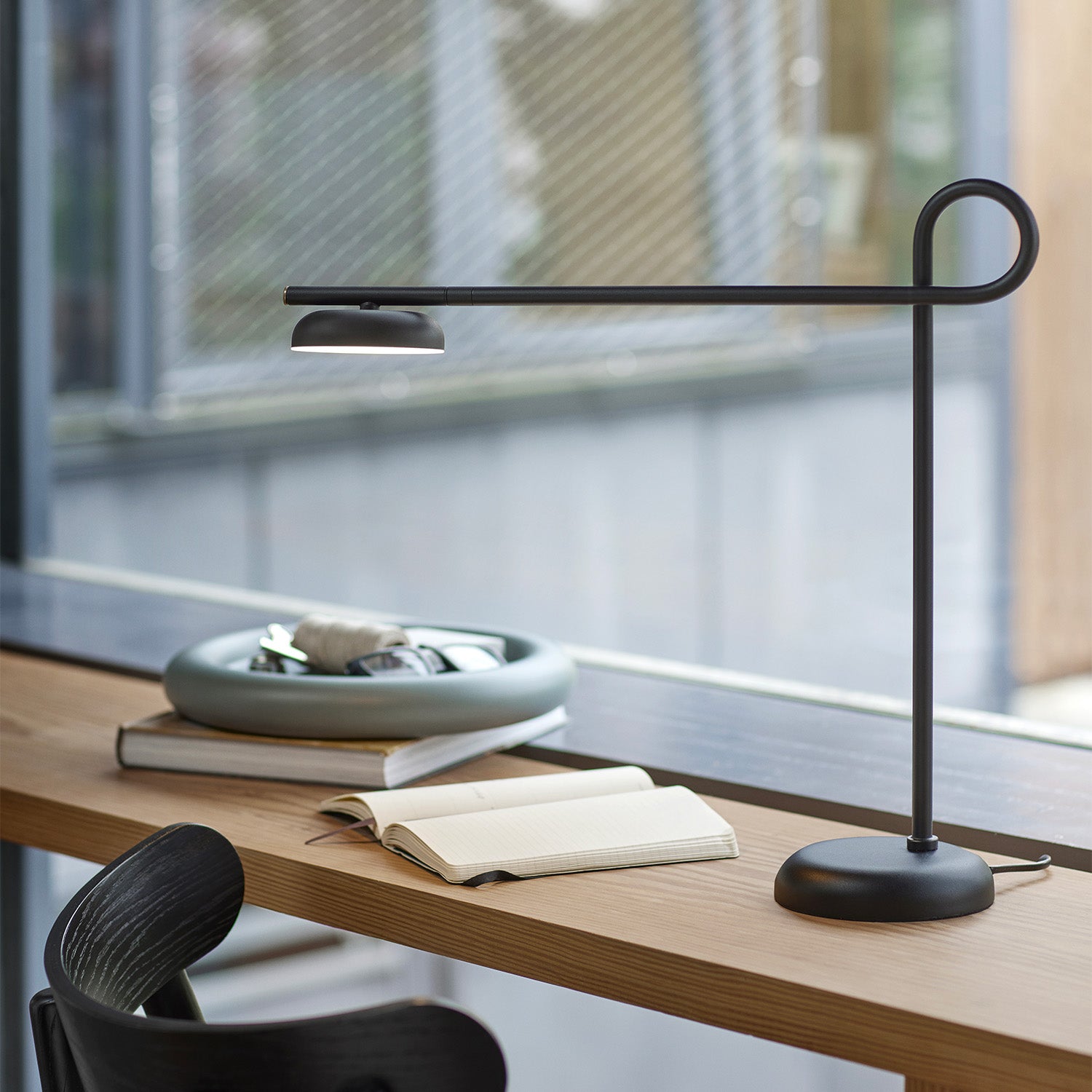 SALTO – Designer-Schreibtischlampe, schwarz oder lachsfarben dimmbar